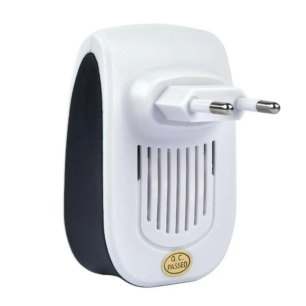 Електронний відлякувач комах та гризунів Electronic Pest Repeller, Білий / Ультразвуковий відлякувач мишей