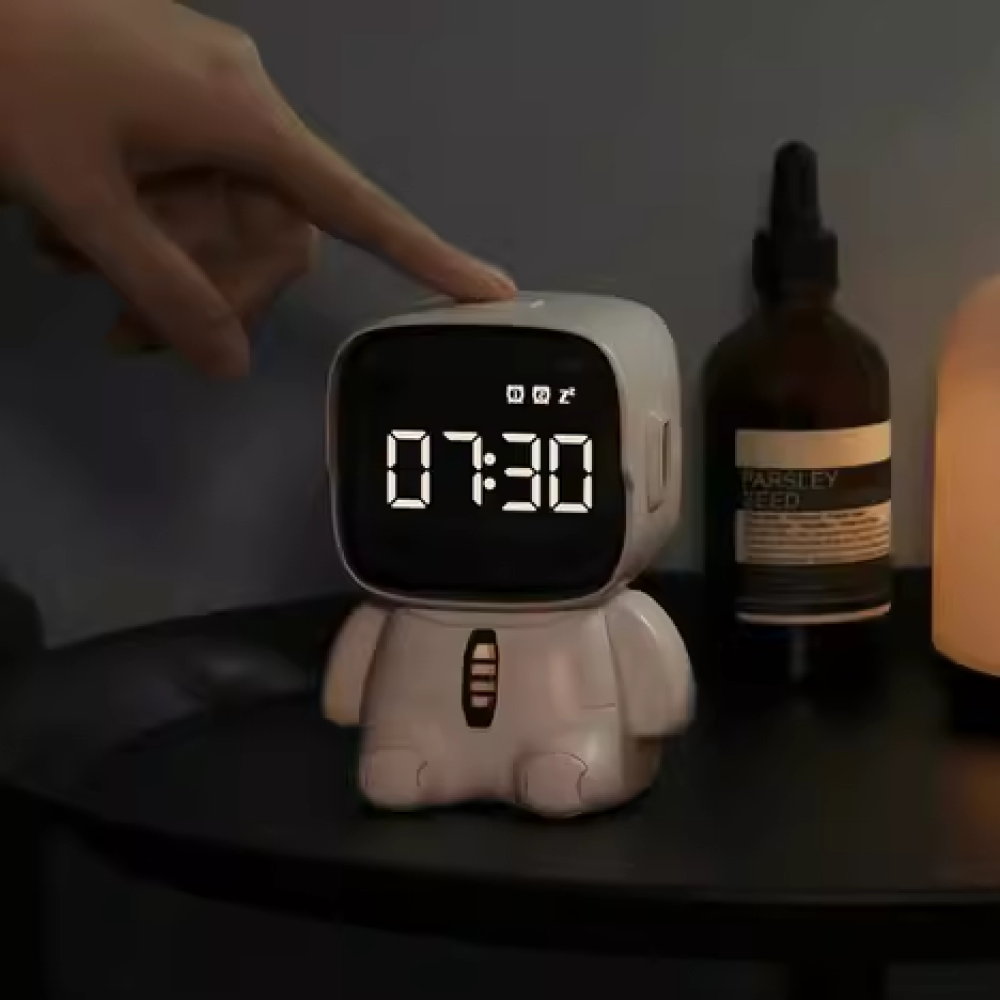 Настільний годинник космонавт Robot clock, Білий / Електронний годинник / Дитячий годинник-будильник