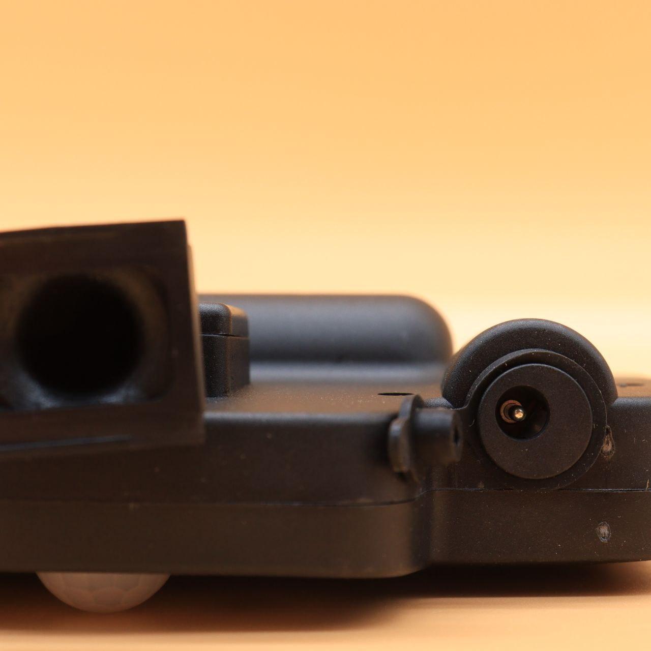 Вуличний ліхтар на сонячній батареї з датчиком руху + пульт T-09 / Настінний прожектор