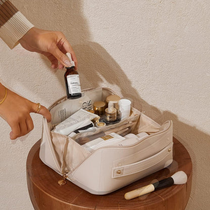 Косметичка з повним доступом з екошкіри (23,5х13х13 см), Біла / Дорожня жіноча сумка-косметичка
