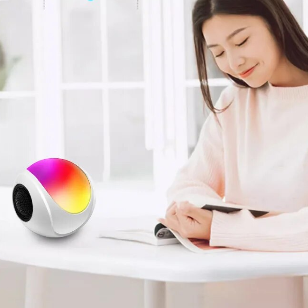 Нічник RGB LIGHT з bluetooth колонкою та підтримкою FM/SD карт / Настільна акумуляторна лампа
