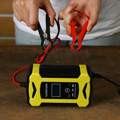 Зарядний пристрій для акумулятора 12В/6А / Імпульсна зарядка для авто та мото акумуляторів