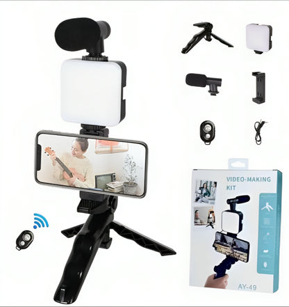Набір блогера 4в1 штатив для телефону з мікрофоном та спалахом / Трипод для селфі та відео / Тренога для телефону