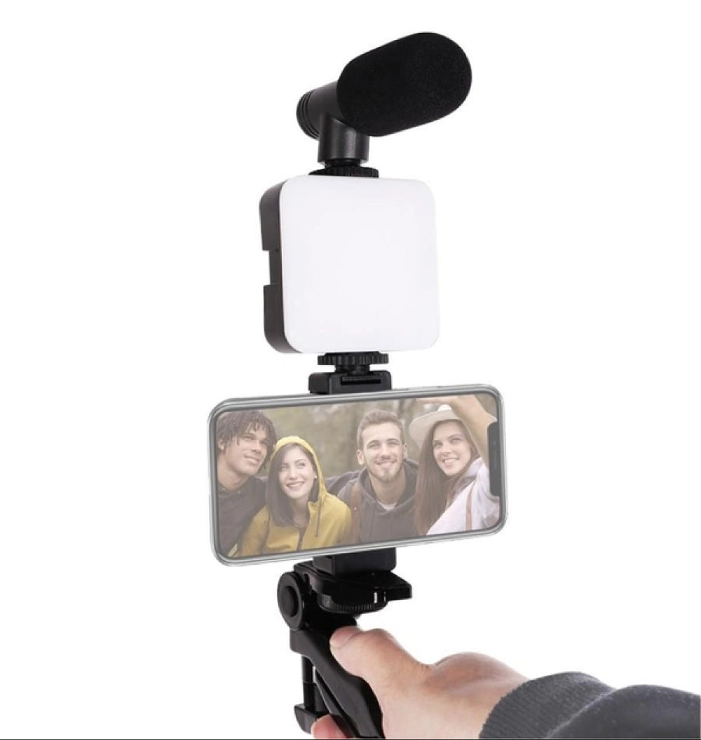 Набір блогера 4в1 штатив для телефону з мікрофоном та спалахом / Трипод для селфі та відео / Тренога для телефону