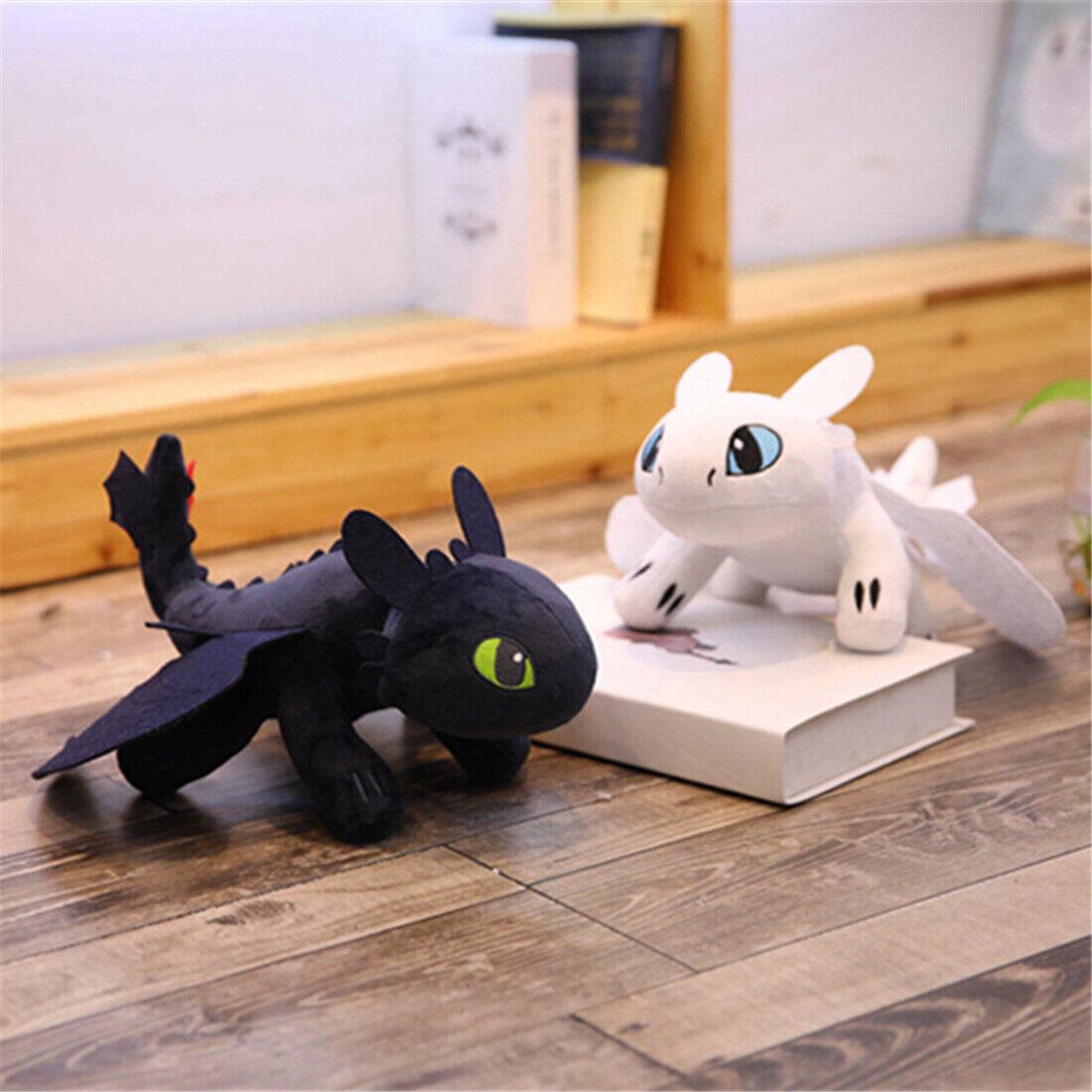 Іграшка на машину дракон Денна фурія із присоскою, Білий / М'яка плюшева іграшка беззубик / Іграшка дракон