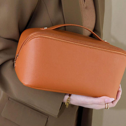 Косметичка з повним доступом з екошкіри (23,5х13х13 см), Коричневий / Дорожня жіноча сумка-косметичка