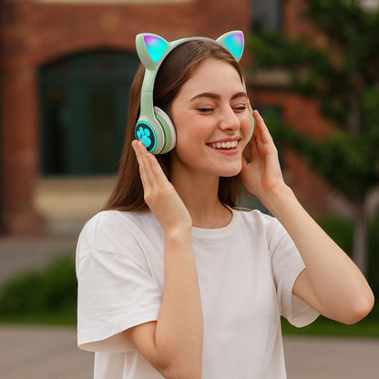 Бездротові навушники Котячі вушка VZV-23M, Зелені / Дитячі навушники з підсвічуванням та мікрофоном