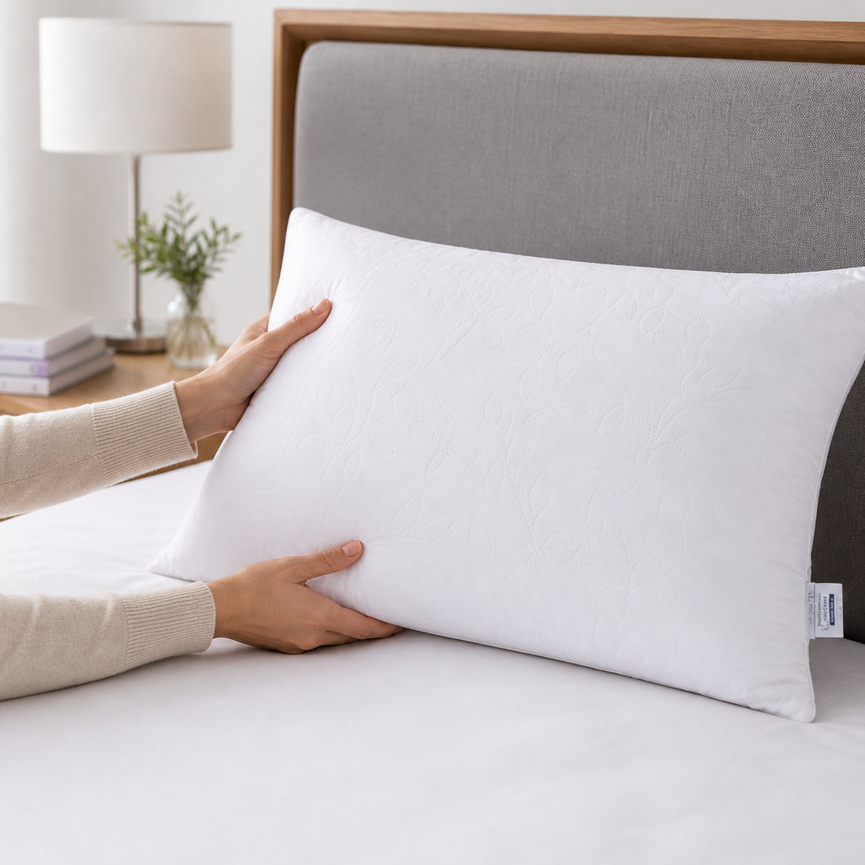 Подушка гіпоалергенна 50х70 см, мікрофібра, SLEEPCOVER LIGHT / М'яка подушка / Подушка для сну